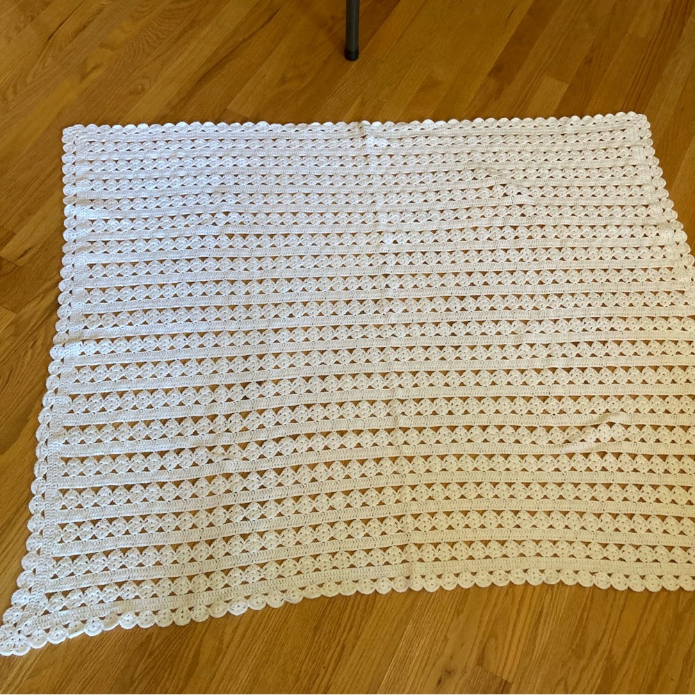 Beautiful Hand Crochet Afghan Baby Blanket 40”x48” White/Cream Gender Neutral - Picture 5 of 6